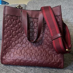 Coach Field Tote In Signature Leather Wine